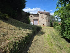 Maison en pierre – 158 m² habitables – Terrain 500 m² + dépendances – Vue panoramique sur la Loire