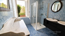 BAS DE MAISON DE 152 M2 avec jardin privatif, 4 chambres ,Centre bourg d'Aurec sur Loire .