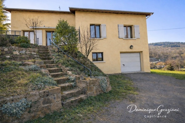 MAISON PLAIN PIED, 4 CHAMBRES, GARAGE ,VUE DEGAGEE AUREC SUR LOIRE