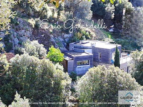EXCEPTIONNEL A VENDRE :Maison d’architecte bioclimatique 6 pièces  avec atelier d'artiste — 155 m² — magnifique vue vallée, entre mer et montagne à Sainte Lucie de Tallano  (20)A voir absolument!