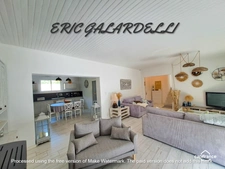 Très rare VILLA A LA PLAGE à vendre à TIZZANO Charmante villa de 5 pièces tout près de la mer