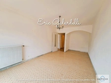 À vendre idéal investisseur ou premier achat : Appartement T3 à rénover à Sartène, Corse du Sud