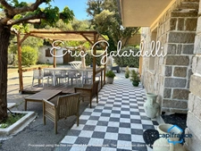 A VENDRE opportunité rare Magnifique Villa de caractère en pierres de taille de 7 pièces sur terrain arboré de 2500m2  au pied de la plage de Portigliolo, à BELVEDERE CAMPOMORO (20)