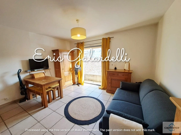  À vendre — T1 meublé 24 m²  Propriano (20) centre-ville, à deux pas du port et des plages