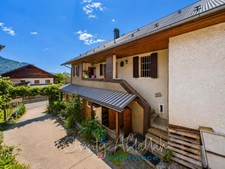 Ensemble immobilier de caractère : maison en pierre + grange