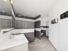 Maison de charme de plain-pied avec piscine et dépendances – MONTAILLEUR (73)