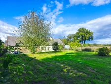 GUIPRY-MESSAC 35480  - Maison d'habitation 2 p, 1 chambre et dépendance sur terrain de 9600 m²