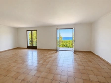 Propriété à rénover 8 pièces vue mer panoramique, 3 appartements et fort potentiel.  (20)