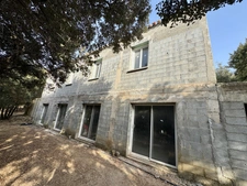 Terrain 3250 m2 avec batiment de 200m2 habitables à vendre, proche de L'ILE ROUSSE (20)