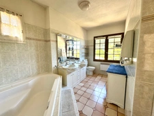 Propriété à rénover 8 pièces vue mer panoramique, 3 appartements et fort potentiel.  (20)