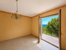 Propriété à rénover 8 pièces vue mer panoramique, 3 appartements et fort potentiel.  (20)
