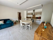Appartement T3 lumineux avec terrasse, vue dégagée et parking – L’Île-Rousse (20)