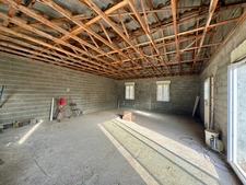 Terrain 3250 m2 avec batiment de 200m2 habitables à vendre, proche de L'ILE ROUSSE (20)
