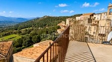 Demeure de caractère au cœur de la Balagne – Vue panoramique, terrasses et fort potentiel