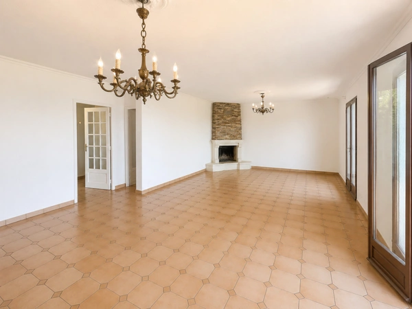 Propriété à rénover 8 pièces vue mer panoramique, 3 appartements et fort potentiel.  (20)
