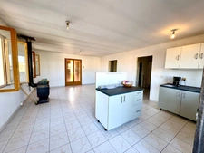 L'Île-Rousse – 5-room house, 3 levels with terraces, garden and large garages – Town center and beach within walking distance