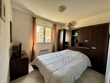 For sale: 2-room apartment with terrace and sea view in L'ILE ROUSSE (20)