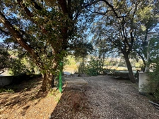 L'Île-Rousse – 5-room house, 3 levels with terraces, garden and large garages – Town center and beach within walking distance