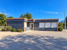 RARE À AUBAGNE : 500 M² DE LOCAUX AVEC PRÈS DE 2 900 M² DE TERRAIN