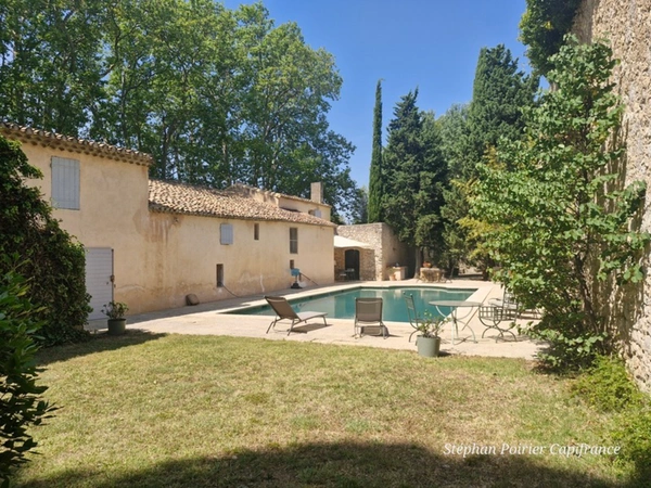 VELAUX – DOMAINE D'EXCEPTION DE 3,45 HECTARES AUX PORTES D'AIX-EN-PROVENCE