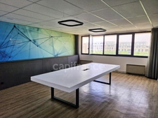 PLATEAU DE BUREAUX 167 M² À LOUER – AIX-EN-PROVENCE Proximité centre-ville – Immeuble tertiaire et médical – Espace lumineux et modulable
