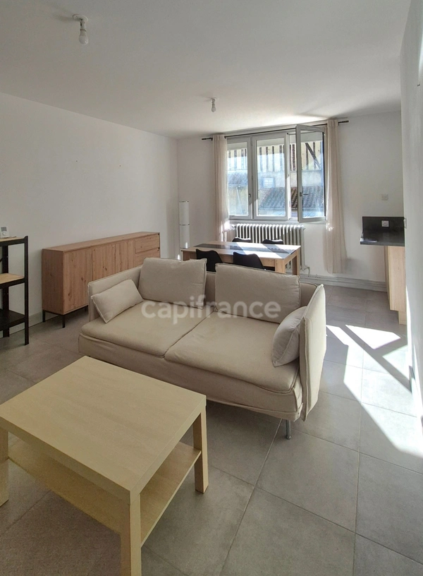 Superbe T3 de 72 m² entièrement rénové – Quartier Historique de Saint-Gaudens 