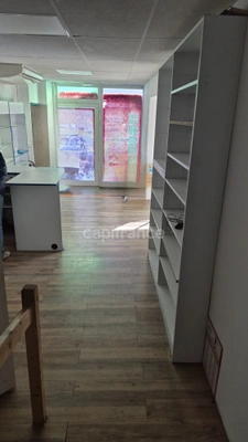 Affaire à saisir: Immeuble avec Local commercial  MONTREJEAU (31) surface totale 363 m2 RDC + 2 étages et 1 studio