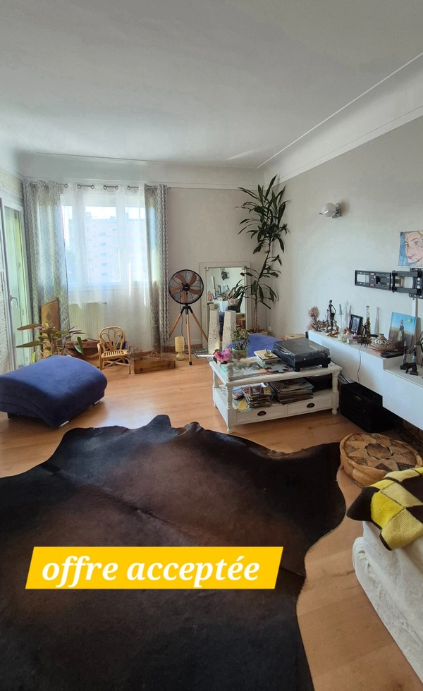 À VENDRE - TARBES - BEL APPARTEMENT - 4 PIÈCES 106 m2 - CALME - LUMINEUX - 2 BALCONS - VUE PYRÉNÉES - GARAGE & CAVE