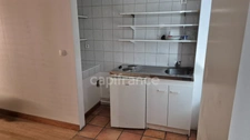 Affaire à saisir: Immeuble avec Local commercial  MONTREJEAU (31) surface totale 363 m2 RDC + 2 étages et 1 studio