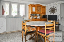Maison à rénover – Gros potentiel - avec grand terrain (1207 m²) + garage – Saint-Marcel / Chalon