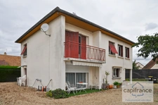 Maison à rénover – Gros potentiel - avec grand terrain (1207 m²) + garage – Saint-Marcel / Chalon