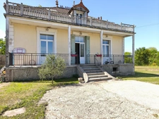 House for sale, 6 rooms, 215 m² of living space in AIRE SUR L'ADOUR (40)