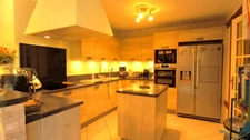 Spacieuse maison de campagne de 244 m² avec piscine