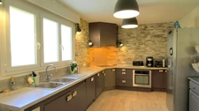 🏡 MAISON FAMILIALE AVEC PISCINE, BODEGA ET ART DE VIVRE À RENUNG (40)