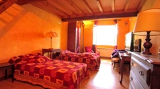 Spacieuse maison de campagne de 244 m² avec piscine