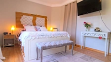 GEAUNE - A family home combining charm, light and the art of living