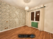 Aire-sur-l’Adour centre – Maison T4 de 135 m² avec 2 chambres dont suite parentale, 2 grands séjours, piscine et dépendance de 160 m²