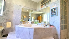 GEAUNE - A family home combining charm, light and the art of living