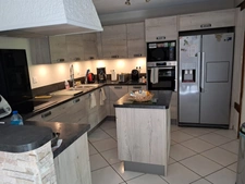 Spacieuse maison de campagne de 244 m² avec piscine