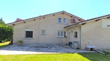 🏡 MAISON FAMILIALE AVEC PISCINE, BODEGA ET ART DE VIVRE À RENUNG (40)