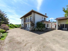 GEAUNE - A family home combining charm, light and the art of living