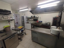  À vendre – Fonds de commerce restaurant traditionnel – Emplacement n°1 avec grand parking