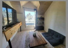 ARZON – À 300 M DE LA PLAGE ET DU PORT – CHARMANT APPARTEMENT AVEC CHAMBRE EN MEZZANINE