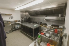 ? Crêperie – Restaurant idéalement placé dans un port breton touristique & historique