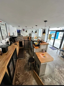  À VENDRE – FONDS DE COMMERCE RESTAURATION STREET FOOD – EMPLACEMENT N°1 – NANTES CENTRE