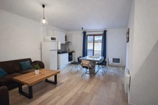 MAISON DE VILLAGE  SÉPARE EN 2 APPARTEMENT  (34)