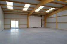 Local de 180 m² neuf à louer