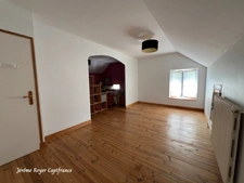 Propriété de charme à la campagne – 305 m² habitables sur 4,8 hectares avec piscine et dépendances