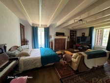 Propriété de charme à la campagne – 305 m² habitables sur 4,8 hectares avec piscine et dépendances