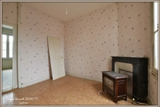 Immeuble à vendre ANGERS (49), proche hyper centre Lot de 2 appartements à rénover.